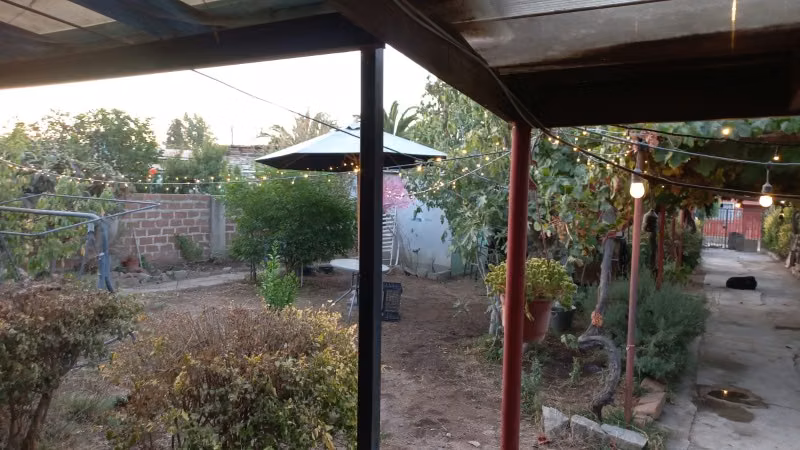 VENDO AMPLIA PROPIEDAD CON AMPLIO TERRENO