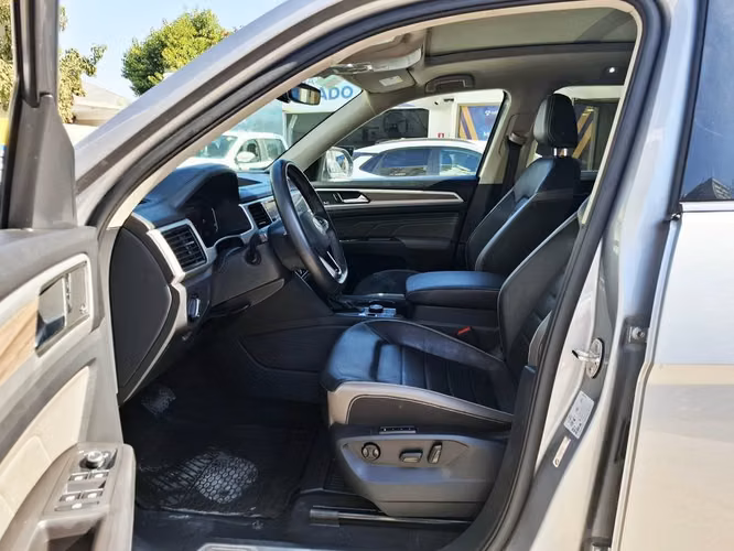 VOLKSWAGEN ATLAS 2024