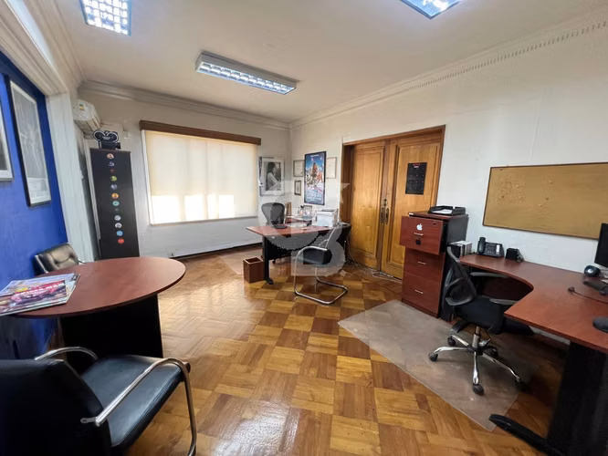 Oficina en Edificio clásico con Excelente Ubicación.CBG