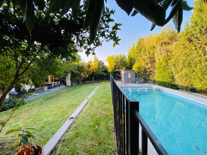 VENTA CASA MEDITERRANEA EN PIEDRA ROJA, CHICUREO A PASOS COLEGIO SAN JOSÉ Y VERBO DIVINO!: UF 14.390