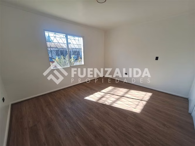 Casa en arriendo de 2 dorm. 1 Baño Centro de Peñaflor .