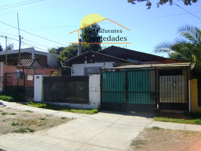 Casa 1 piso con terreno de 348 mts2, a 1 cuadra estación del tren. Cod-2425