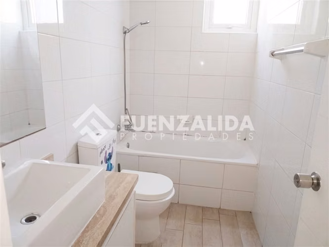 Arriendo Casa 3 D - 3 B - 3 Estacionamientos ( Buin )