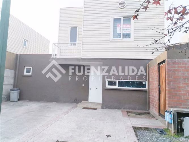 Arriendo Casa 3 D - 3 B - 3 Estacionamientos ( Buin )