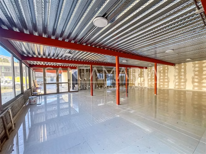Local Comercial en arriendo en Sargento Aldea, Talcahuano