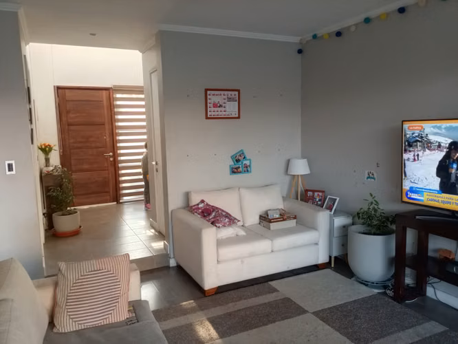 LINDO HOGAR SOLIDO Y SEGURO EN CONDOMINIO VIGILANCIA 24/7