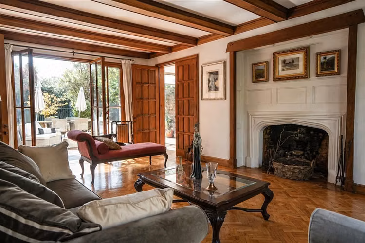 Gran Casa Estilo Tudor Remodela en Providencia