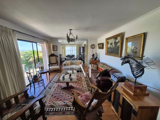 Casa Luminosa Ideal para Inversión (161377)