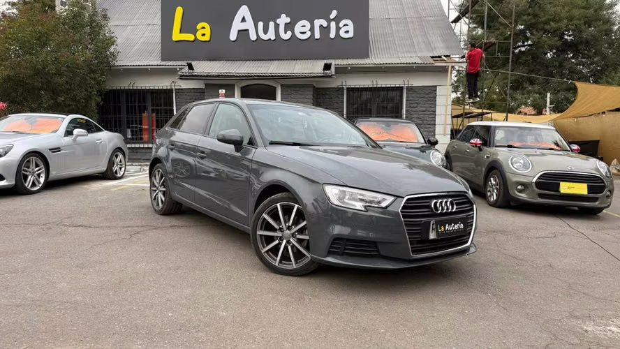 Audi A3 HB 1.4 AT  (2021) - Imagen 2