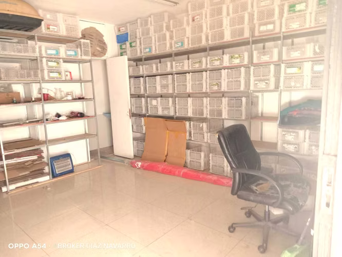 Oportunidad! Amplio Local Comercial, Álvarez (161412)