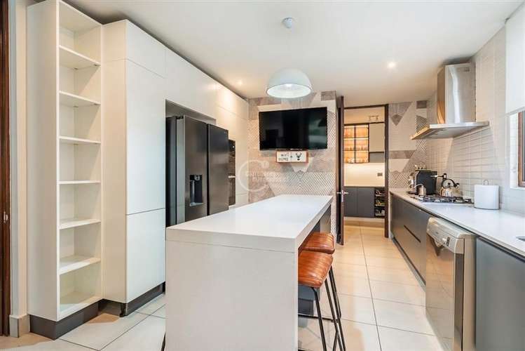 Casa en venta 4D/4B/3E Chicureo Colegio San Anselmo - Imagen 14