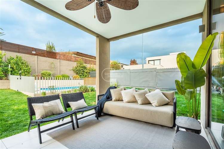 Casa en venta 4D/4B/3E Chicureo Colegio San Anselmo - Imagen 3