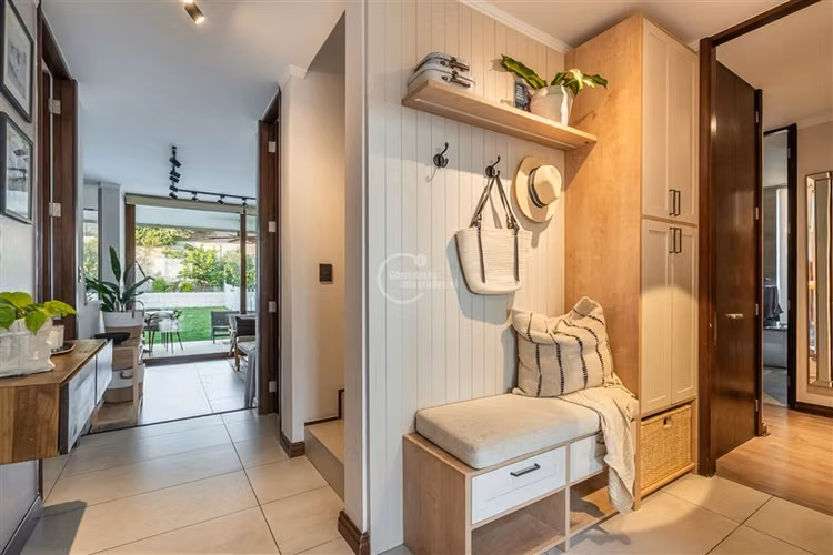 Casa en venta 4D/4B/3E Chicureo Colegio San Anselmo