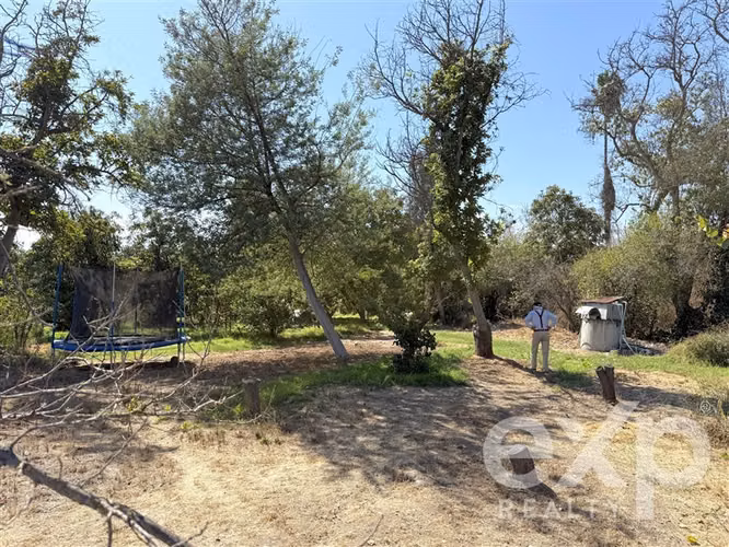 TERRENO ESTRATÉGICO A PASOS DE CONDOMINIOS Y EJE COMERCIAL
