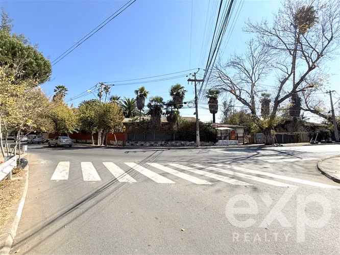 TERRENO ESTRATÉGICO A PASOS DE CONDOMINIOS Y EJE COMERCIAL