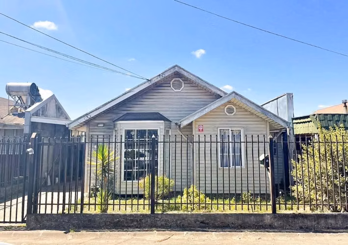 VENDE CASA EN PADRE LAS CASAS TEMUCO
