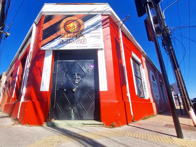 arriendo local comercial en esquina de alto flujo - Imagen 6