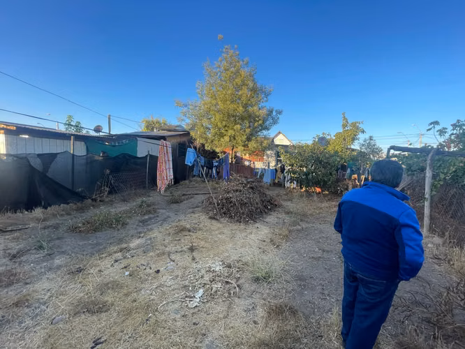 Amplio terreno con sólida casa en Los Niches, Curicó