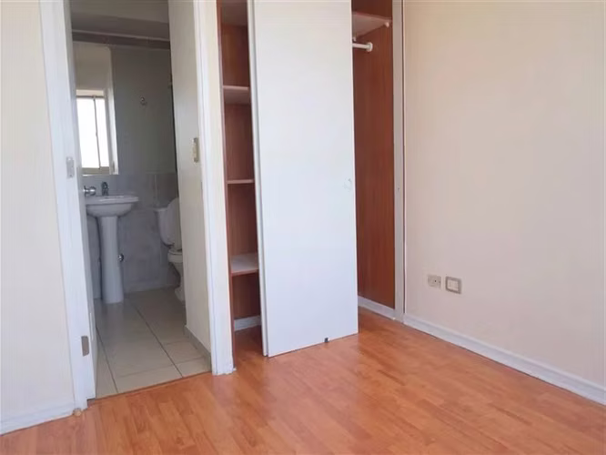 VENTA DEPARTAMENTO METRO HOSPITALES PISO 2