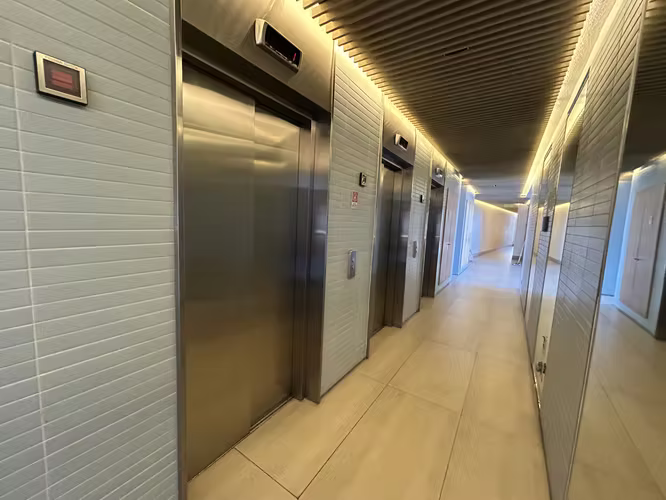 INCREIBLE DEPTO 3D 2B ESTACIONAMIENTO Y TERRAZA FRENTE MALL