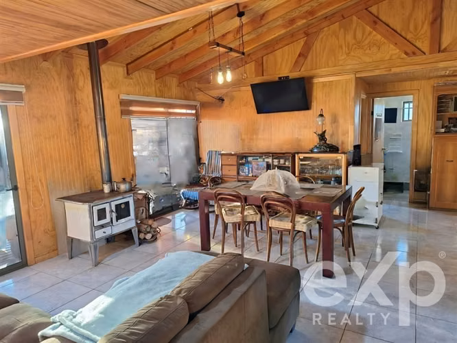 Casa en venta de 5 dorm. en Pichilemu