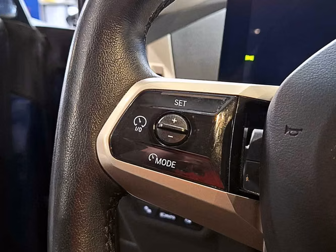 BMW IX 2023