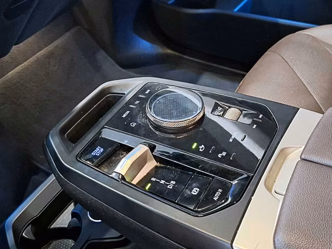 BMW IX 2023