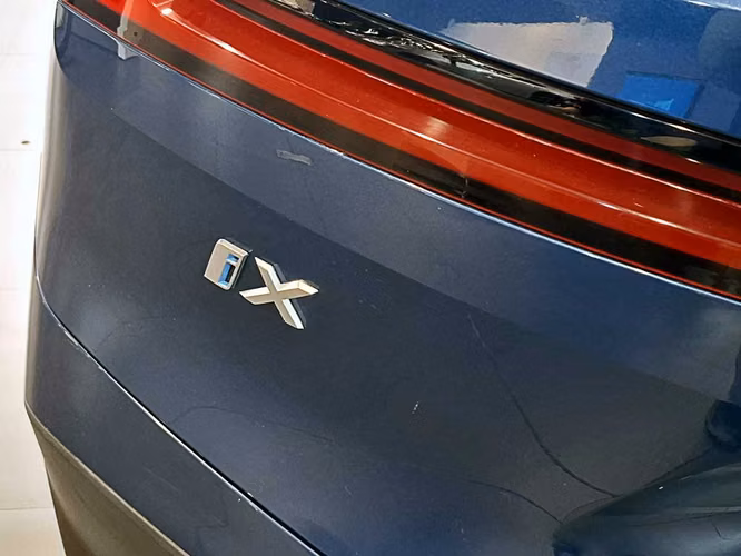 BMW IX 2023