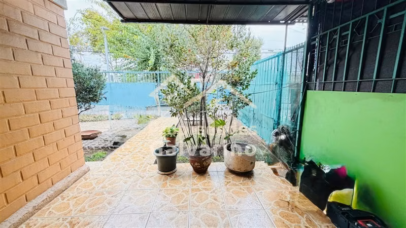 Casa en venta de 3d 2B . en San Joaquín - Imagen 4