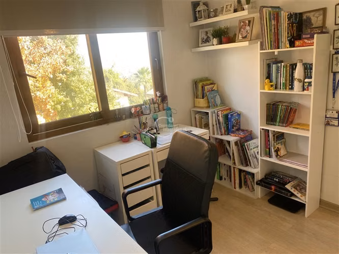 Casa en venta, condominio,4 dormitorios, Huinganal bajo.