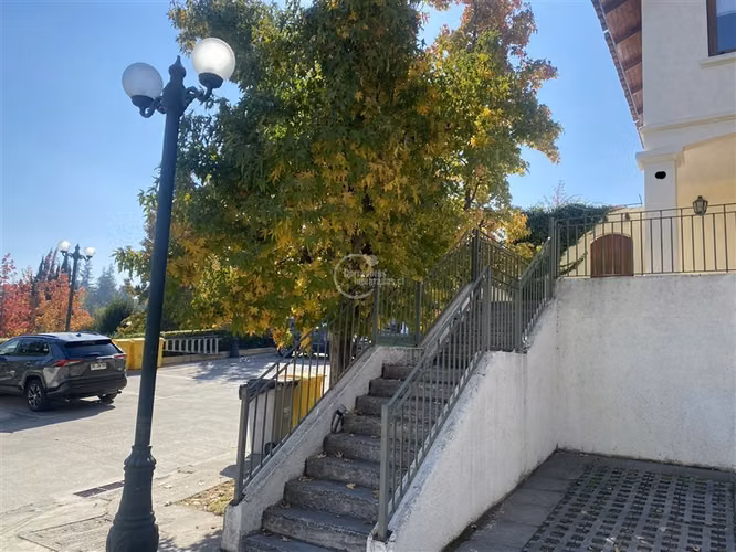 Casa en venta, condominio,4 dormitorios, Huinganal bajo.