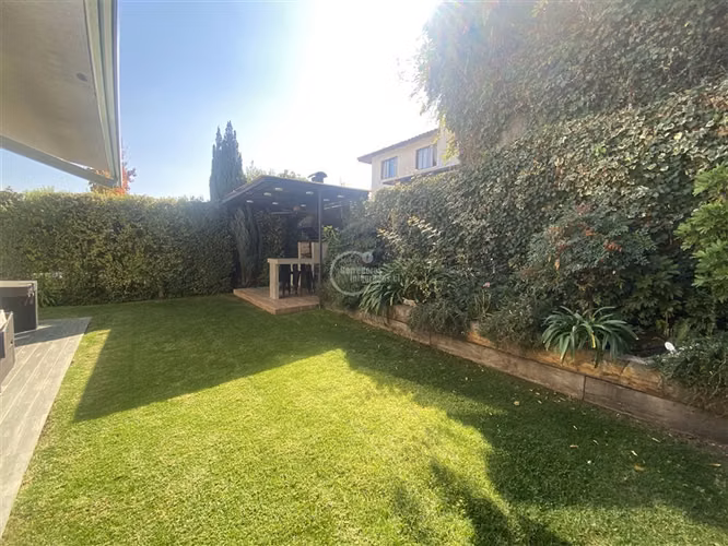 Casa en venta, condominio,4 dormitorios, Huinganal bajo.