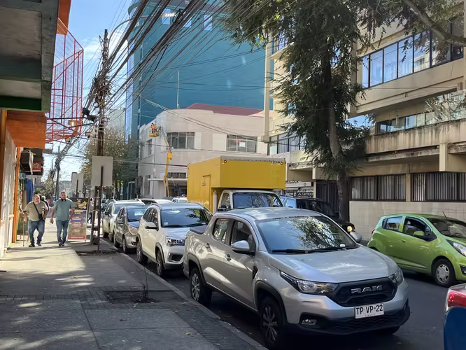 Central oficina, remodelada, sin gastos comunes. - Imagen 9