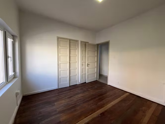 Central oficina, remodelada, sin gastos comunes. - Imagen 1
