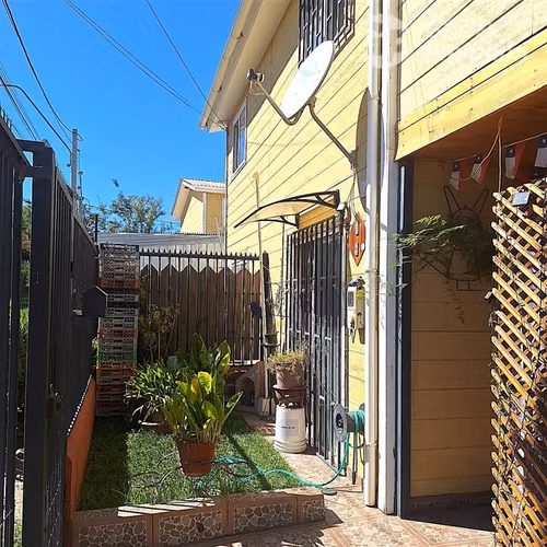 SE VENDE AMPLIA CASA EN BUIN 4D -1B ESTACIONAMIENTO TECHADO