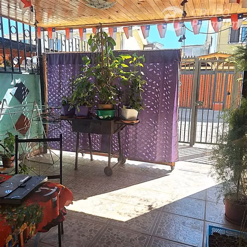 SE VENDE AMPLIA CASA EN BUIN 4D -1B ESTACIONAMIENTO TECHADO