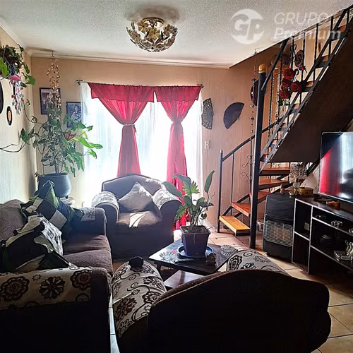 SE VENDE AMPLIA CASA EN BUIN 4D -1B ESTACIONAMIENTO TECHADO