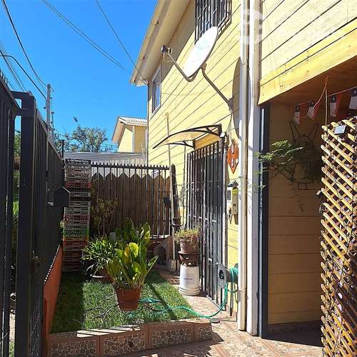EXCELENTE CASA EN BUIN 4D -1B