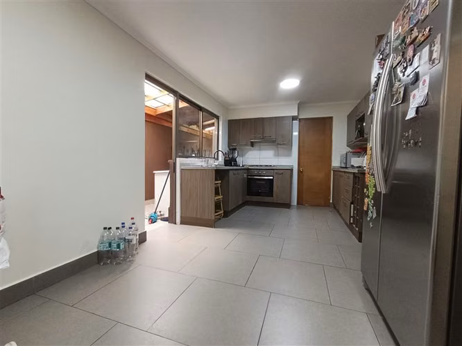 3 Dormitorios mas servicio, Piscina en Condominio El Remanso - Imagen 14