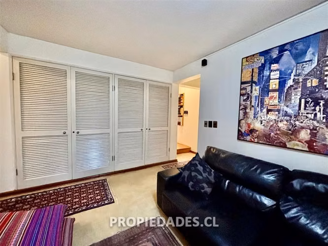 Casa en venta de 5 dorm. en Lo Barnechea