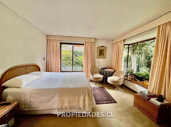 Casa en venta de 5 dorm. en Lo Barnechea