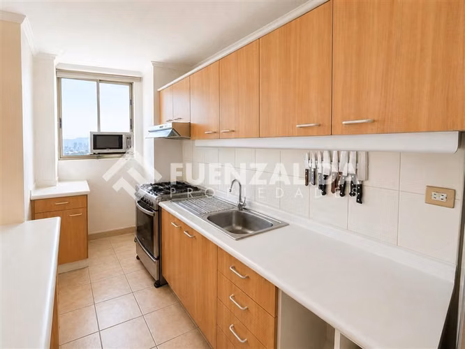 Departamento en venta de 2 dorm con estac en Santiago