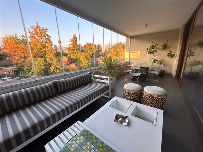 Exclusivo y luminoso departamento en Venta, La Dehesa.