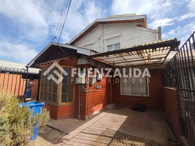Casa en venta de 5 dorm. en La Florida