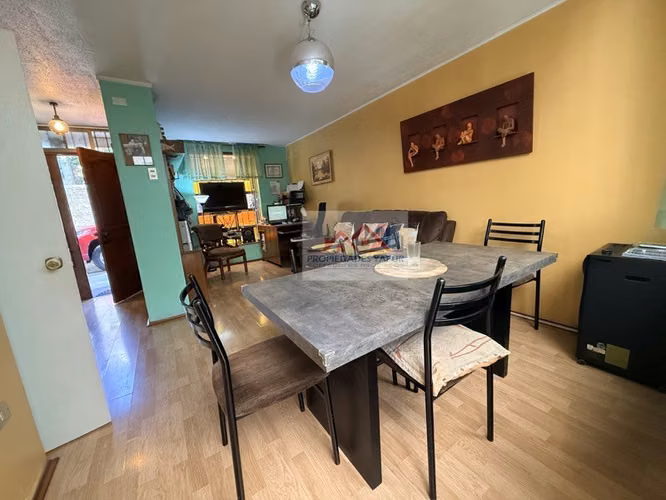 Casa 3 pisos 86/108 Los Olmos/Macul 3D 3B Mansarda Patio Est