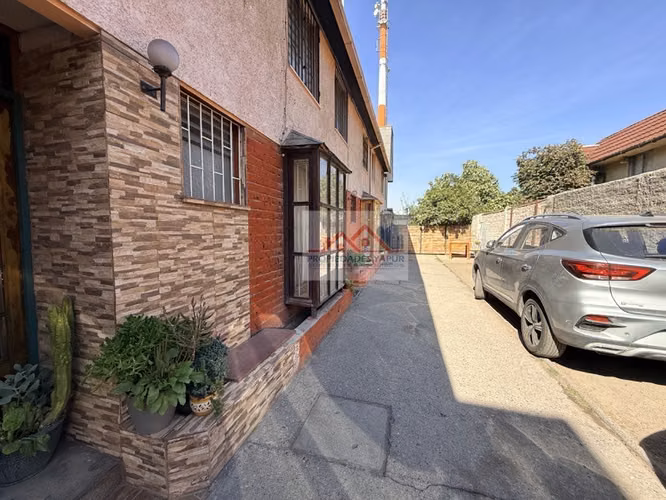 Casa 3 pisos 86/108 Los Olmos/Macul 3D 3B Mansarda Patio Est