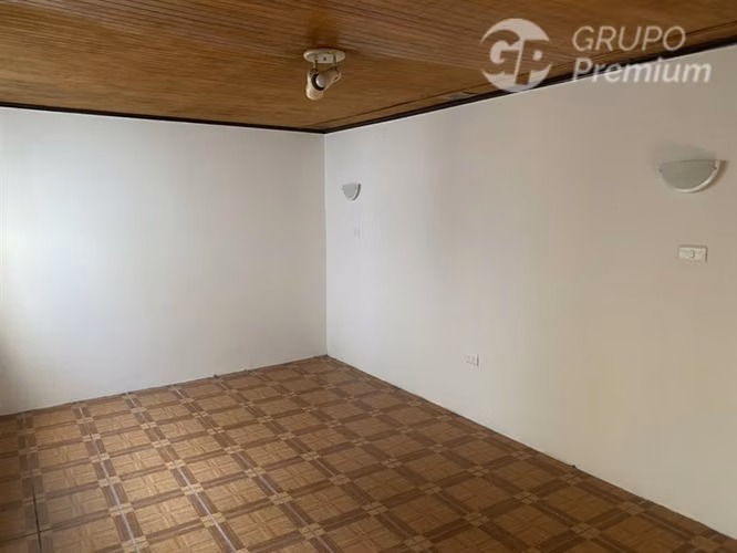Casa en excelente ubicación Metro Las Parcelas-Av.Pajaritos