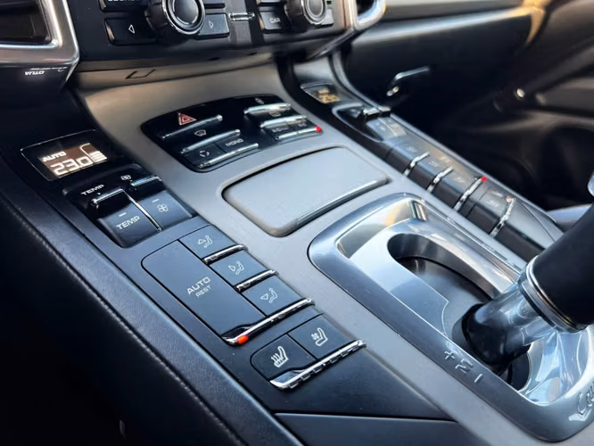 PORSCHE CAYENNE TURBO 4.8 2013