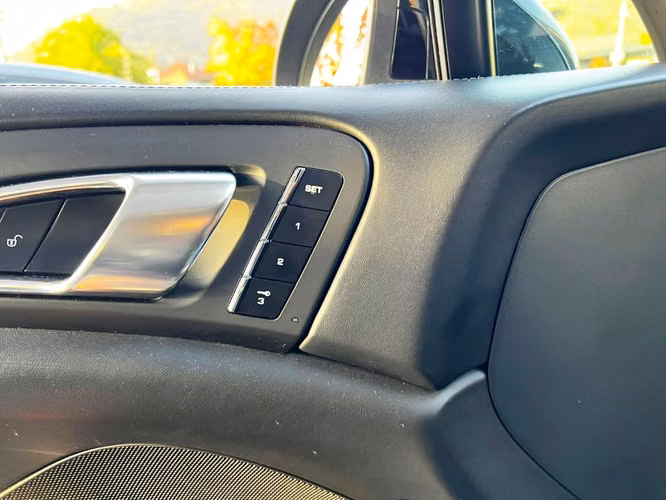 PORSCHE CAYENNE TURBO 4.8 2013