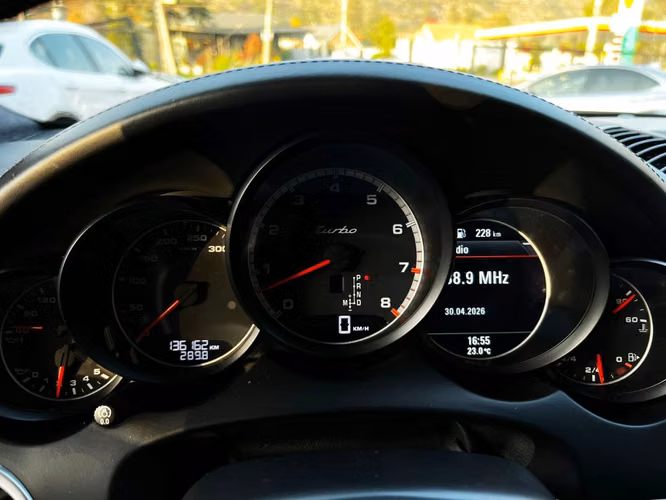 PORSCHE CAYENNE TURBO 4.8 2013